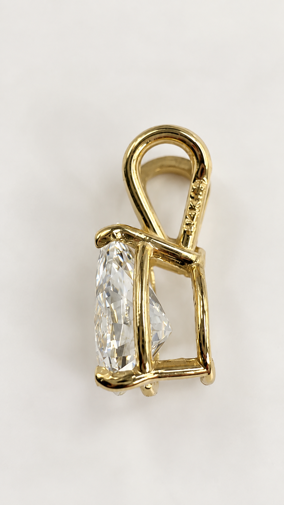 1.10 CT Pear Lab-Grown Diamond Pendant – D VS1 | 14K Yellow Gold