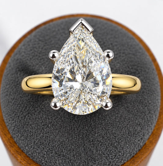 3 Ct E VS1 Pear Cut Cathedral Lab Grown Diamond Engagement Ring – 14K Yellow Gold | IGI Certified